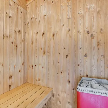 Holiday home Gorgeous In Hjorring With Sauna Lonstrup